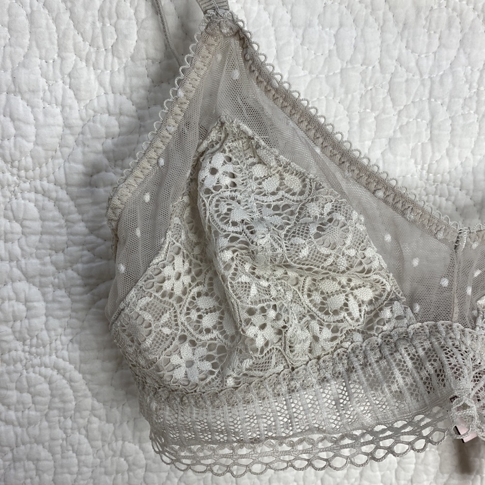 Victorias secret bralette light gray - Picture 3 of 3